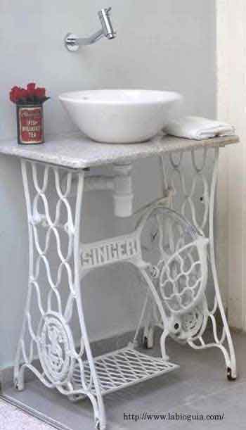 Ejemplos de muebles de lavabo reciclados muy originales - Foto 1